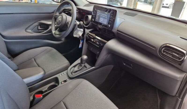 
								Toyota Yaris Cross *Hybrid*CarPlay*DAB*Kamera* full									