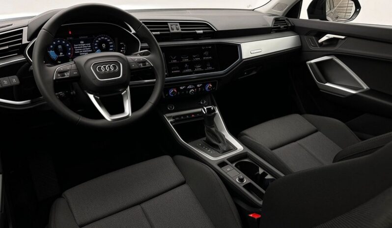 
								Audi Q3 35 TFSI advanced +ACC+KEYLESS+LED-SW+AHK+STHZ full									