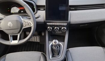 
									Renault Clio TCe 90 TECHNO full								