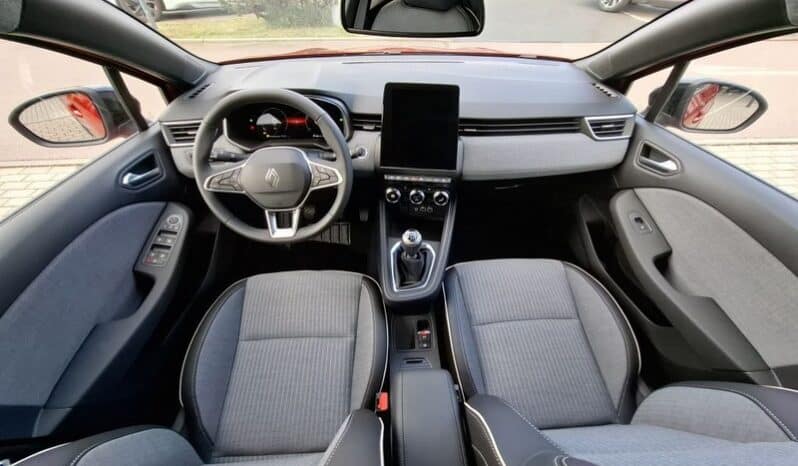 
								Renault Clio TCe 90 TECHNO full									