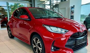 
									Toyota Yaris Hybrid Team LED Apple CarPlay full								