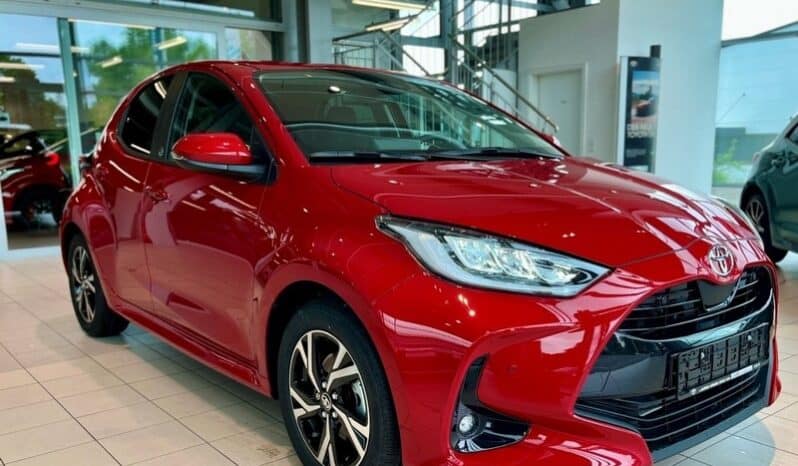 
								Toyota Yaris Hybrid Team LED Apple CarPlay full									