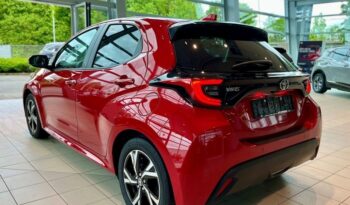 
									Toyota Yaris Hybrid Team LED Apple CarPlay full								