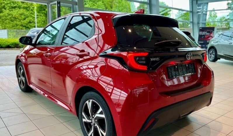 
								Toyota Yaris Hybrid Team LED Apple CarPlay full									