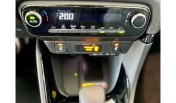 
									Toyota Yaris Hybrid Team LED Apple CarPlay full								