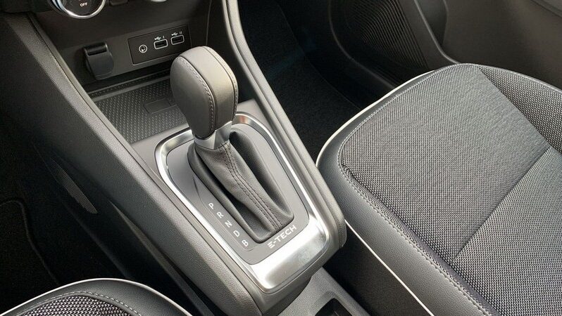 
								Renault Captur 160 Techno Plug-In-Hybrid Ambiente+LED full									